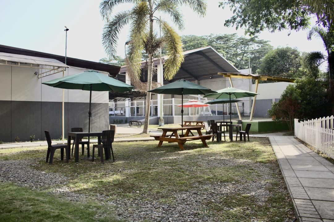 HELP Clark - 學校環境