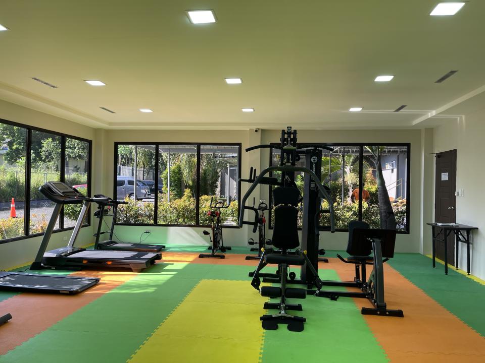 HELP Clark - 學校環境