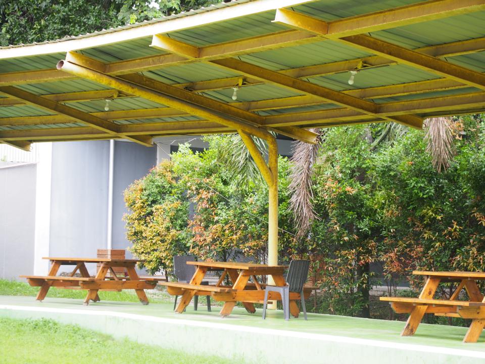 HELP Clark - 學校環境