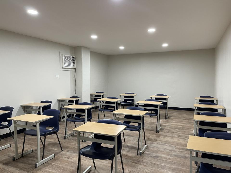 HELP Clark - 學校環境