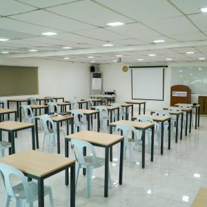 English FELLA-2 - 學校環境